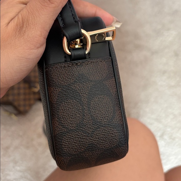 Coach Brown & Black Signature Crossbody with Gold Logo - Picture 4 of 10